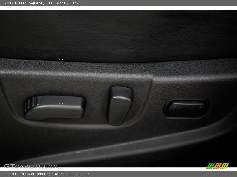 Pearl White / Black 2012 Nissan Rogue SL