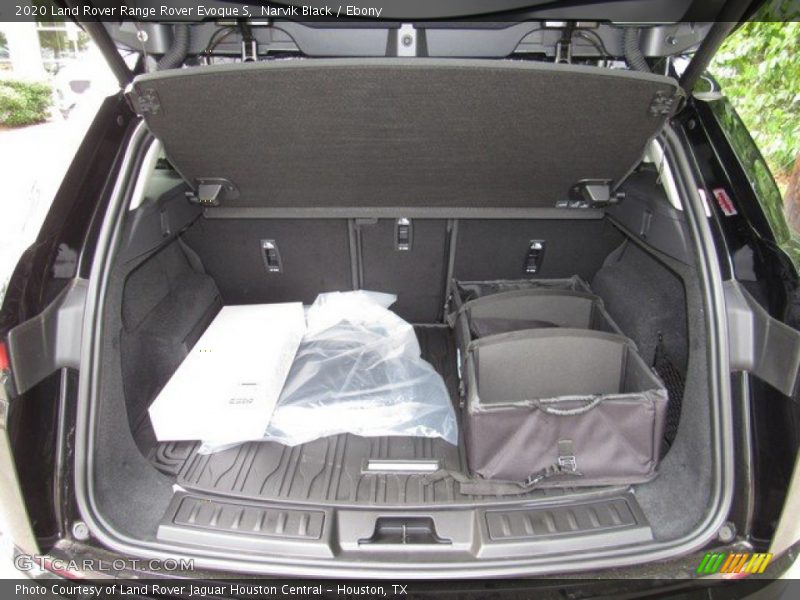  2020 Range Rover Evoque S Trunk