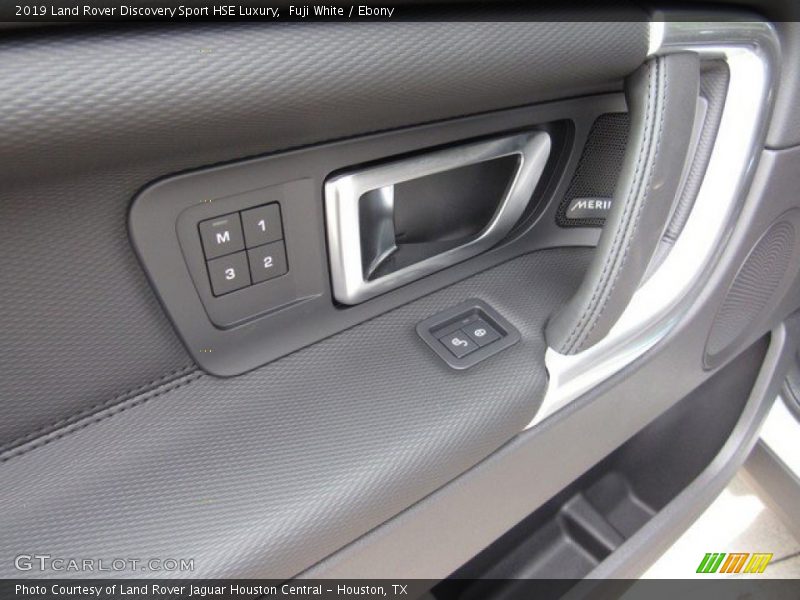 Fuji White / Ebony 2019 Land Rover Discovery Sport HSE Luxury