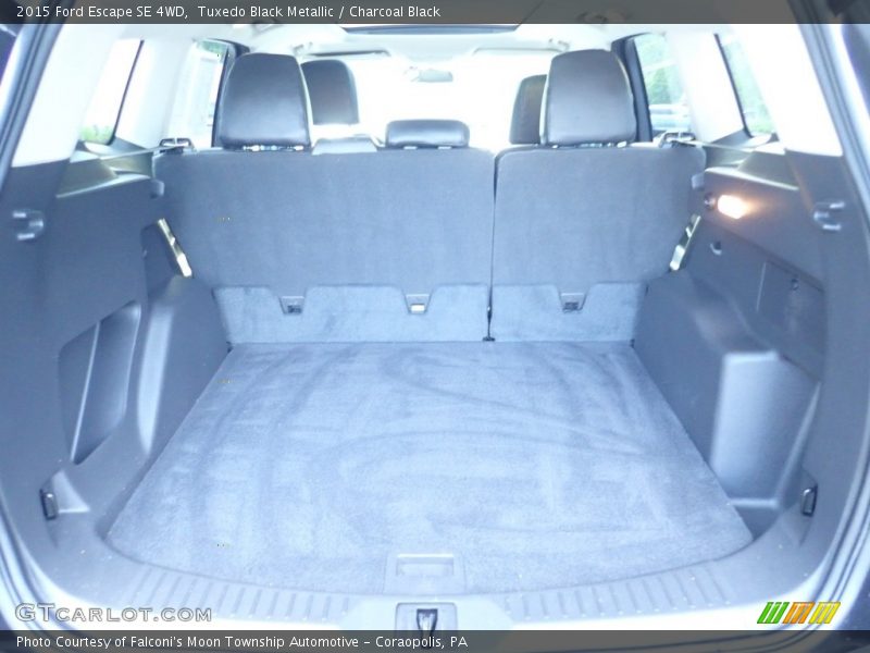 Tuxedo Black Metallic / Charcoal Black 2015 Ford Escape SE 4WD