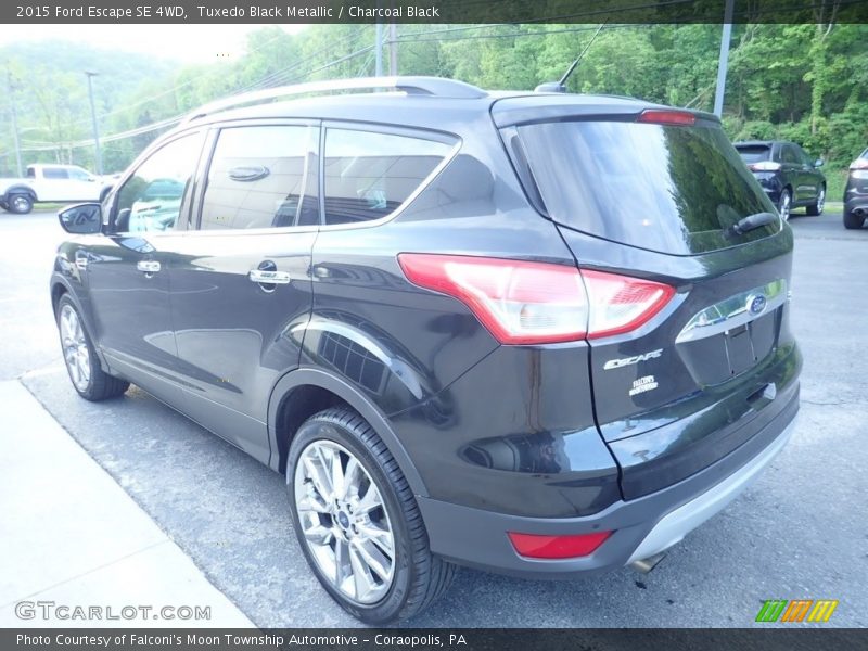 Tuxedo Black Metallic / Charcoal Black 2015 Ford Escape SE 4WD