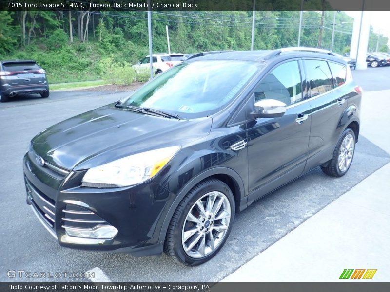 Tuxedo Black Metallic / Charcoal Black 2015 Ford Escape SE 4WD
