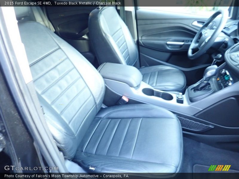 Tuxedo Black Metallic / Charcoal Black 2015 Ford Escape SE 4WD