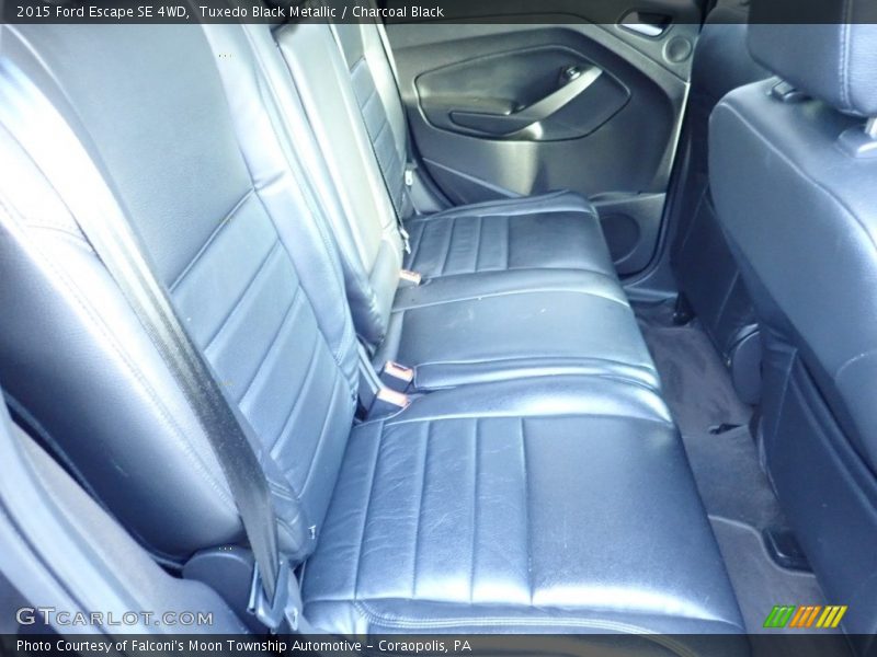 Tuxedo Black Metallic / Charcoal Black 2015 Ford Escape SE 4WD