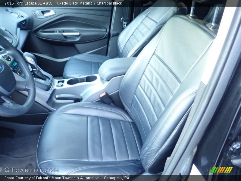 Tuxedo Black Metallic / Charcoal Black 2015 Ford Escape SE 4WD