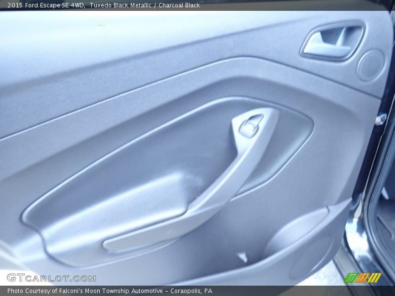 Tuxedo Black Metallic / Charcoal Black 2015 Ford Escape SE 4WD