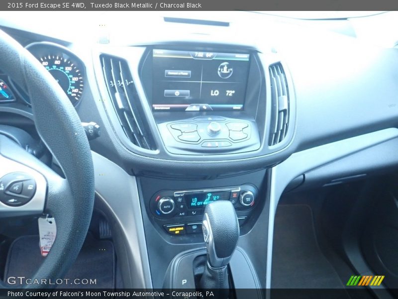 Tuxedo Black Metallic / Charcoal Black 2015 Ford Escape SE 4WD