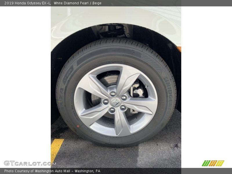 White Diamond Pearl / Beige 2019 Honda Odyssey EX-L