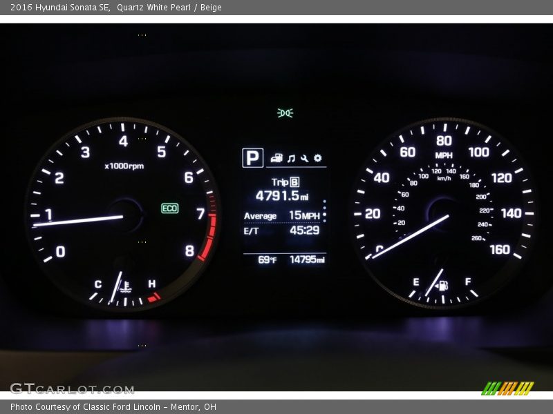Quartz White Pearl / Beige 2016 Hyundai Sonata SE