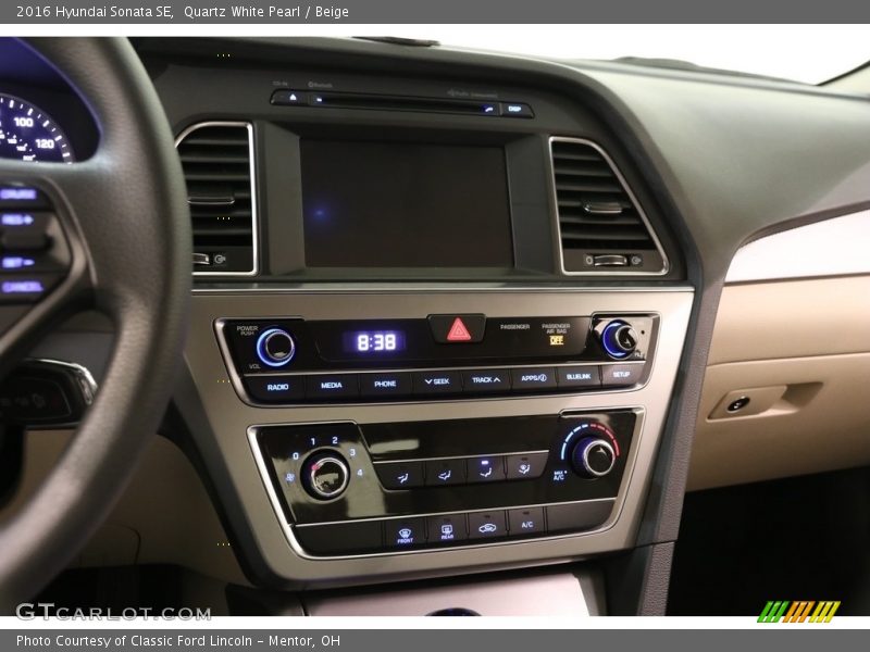 Quartz White Pearl / Beige 2016 Hyundai Sonata SE