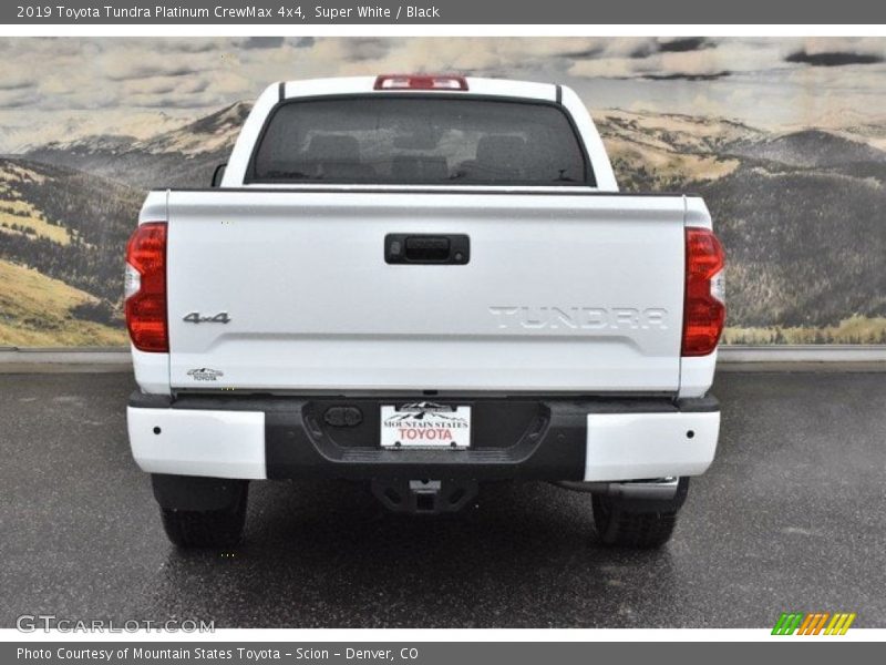 Super White / Black 2019 Toyota Tundra Platinum CrewMax 4x4