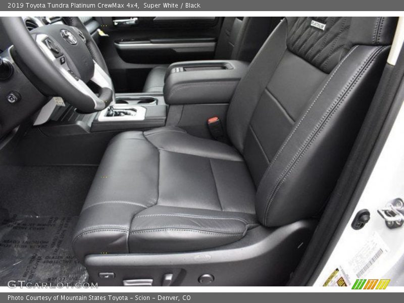 Super White / Black 2019 Toyota Tundra Platinum CrewMax 4x4