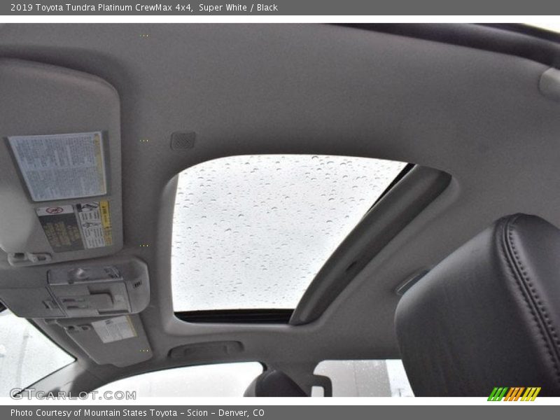 Super White / Black 2019 Toyota Tundra Platinum CrewMax 4x4