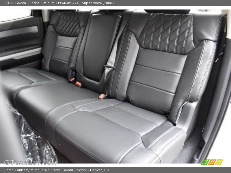 Super White / Black 2019 Toyota Tundra Platinum CrewMax 4x4