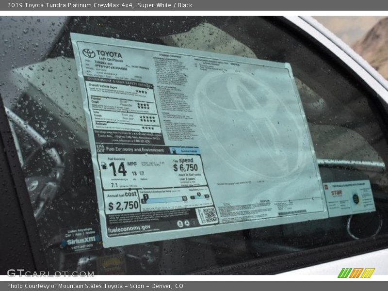 Super White / Black 2019 Toyota Tundra Platinum CrewMax 4x4