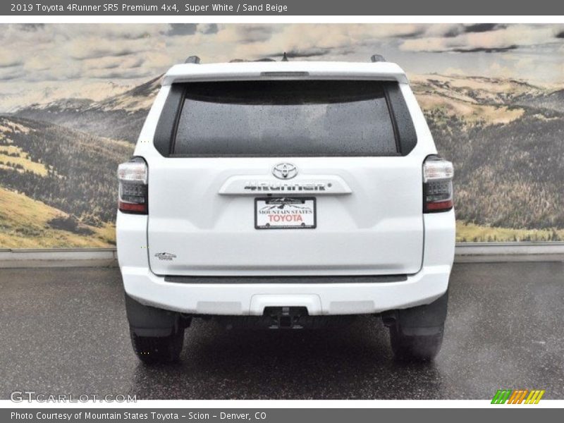 Super White / Sand Beige 2019 Toyota 4Runner SR5 Premium 4x4