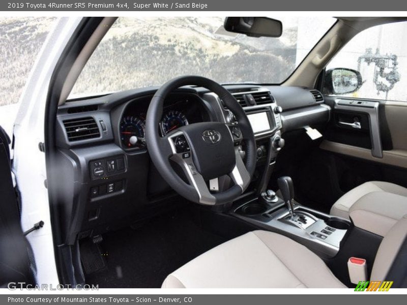 Super White / Sand Beige 2019 Toyota 4Runner SR5 Premium 4x4