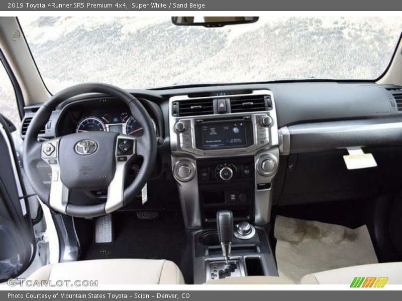 Super White / Sand Beige 2019 Toyota 4Runner SR5 Premium 4x4