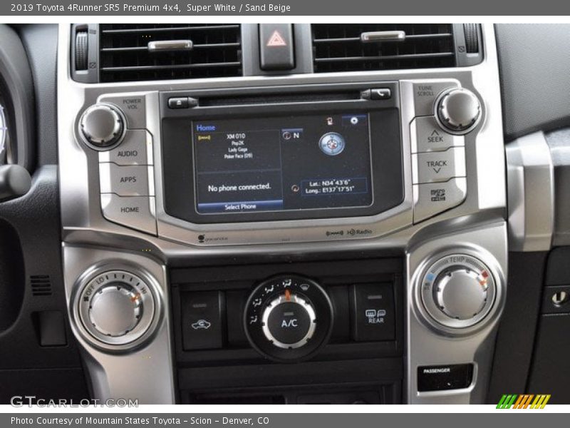 Super White / Sand Beige 2019 Toyota 4Runner SR5 Premium 4x4