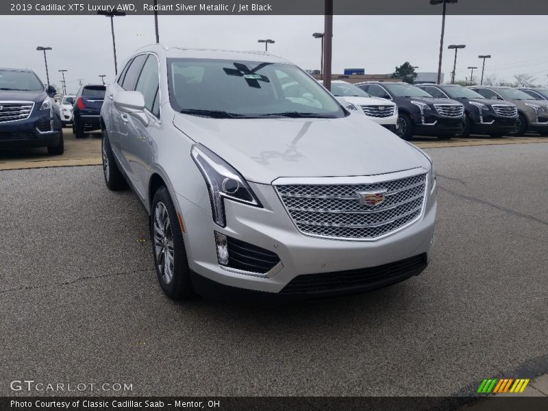 Radiant Silver Metallic / Jet Black 2019 Cadillac XT5 Luxury AWD