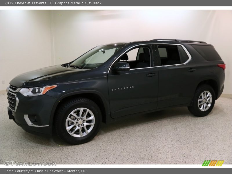 Graphite Metallic / Jet Black 2019 Chevrolet Traverse LT