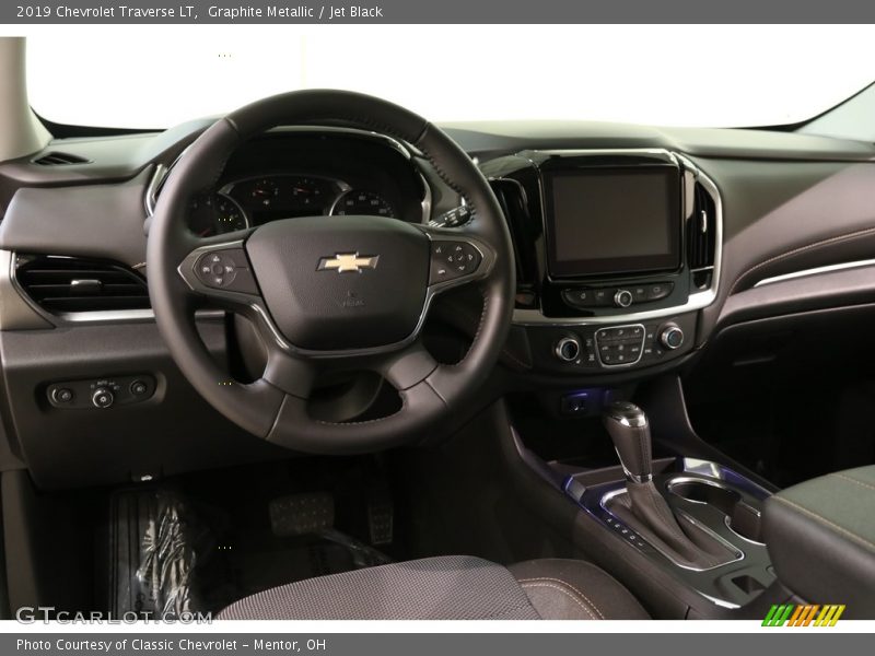 Graphite Metallic / Jet Black 2019 Chevrolet Traverse LT