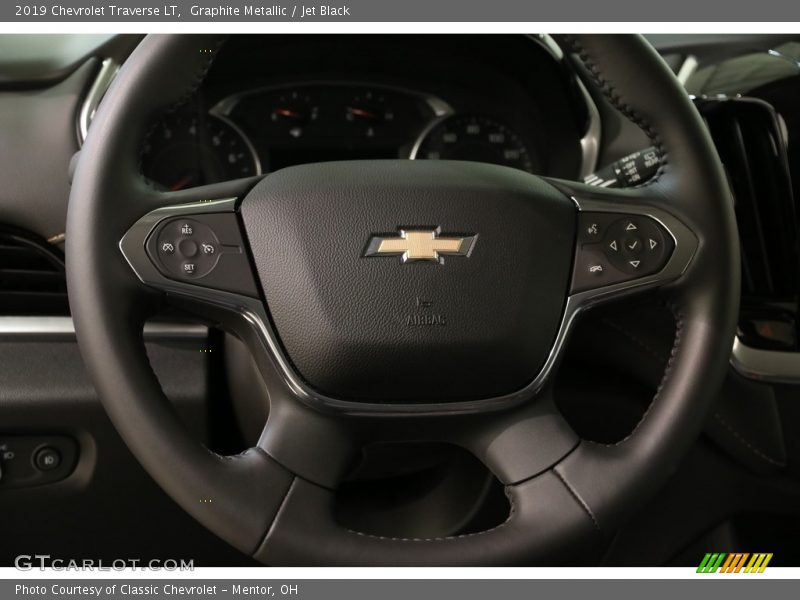 Graphite Metallic / Jet Black 2019 Chevrolet Traverse LT