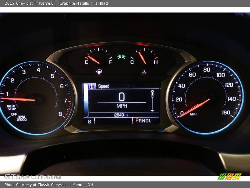 Graphite Metallic / Jet Black 2019 Chevrolet Traverse LT