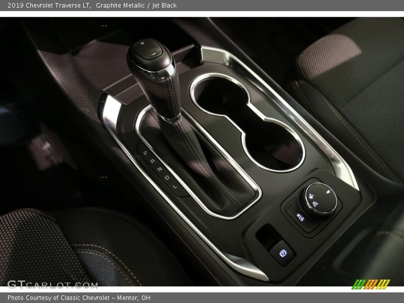 Graphite Metallic / Jet Black 2019 Chevrolet Traverse LT