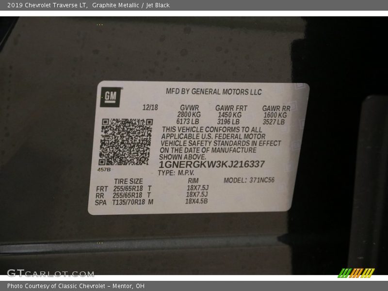 Graphite Metallic / Jet Black 2019 Chevrolet Traverse LT