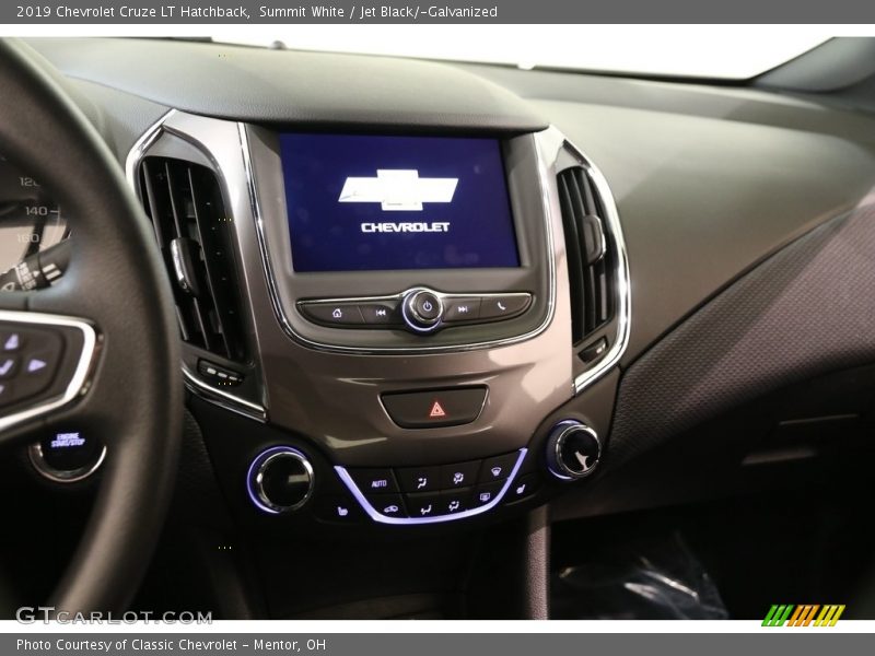 Summit White / Jet Black/­Galvanized 2019 Chevrolet Cruze LT Hatchback