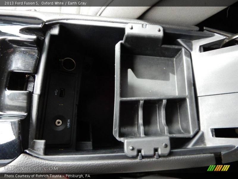 Oxford White / Earth Gray 2013 Ford Fusion S