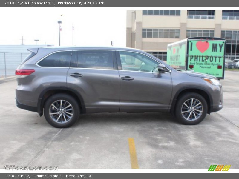 Predawn Gray Mica / Black 2018 Toyota Highlander XLE