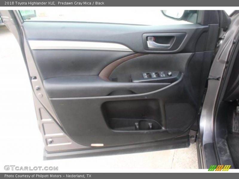 Predawn Gray Mica / Black 2018 Toyota Highlander XLE