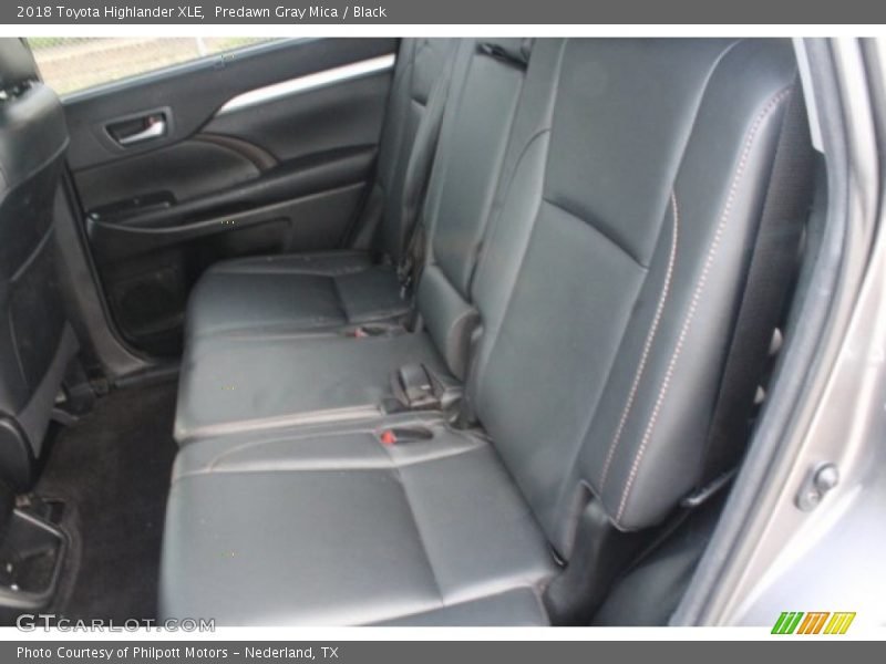 Predawn Gray Mica / Black 2018 Toyota Highlander XLE