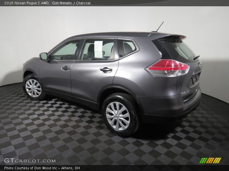 Gun Metallic / Charcoal 2016 Nissan Rogue S AWD
