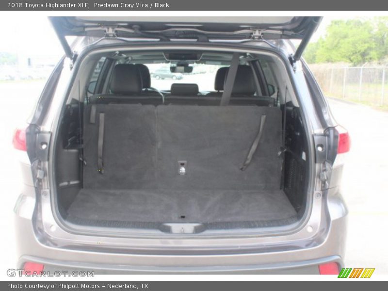 Predawn Gray Mica / Black 2018 Toyota Highlander XLE