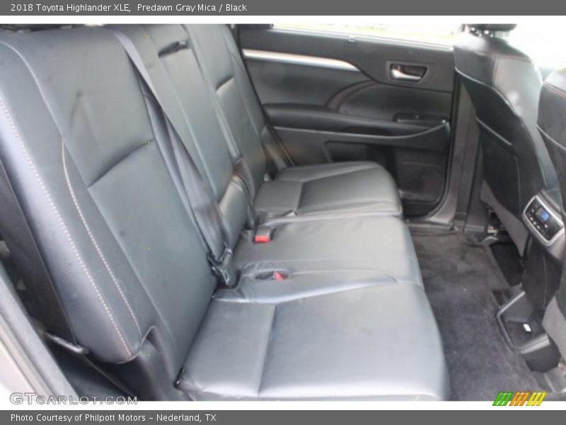 Predawn Gray Mica / Black 2018 Toyota Highlander XLE