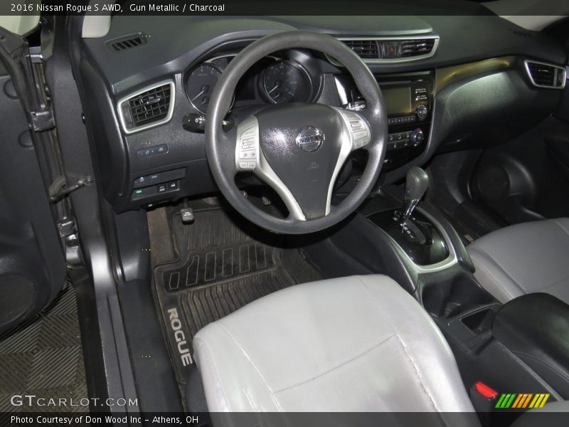 Gun Metallic / Charcoal 2016 Nissan Rogue S AWD