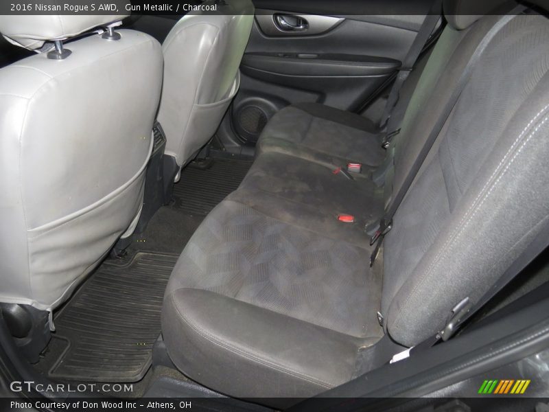 Gun Metallic / Charcoal 2016 Nissan Rogue S AWD