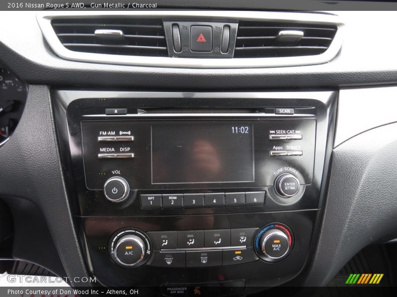 Gun Metallic / Charcoal 2016 Nissan Rogue S AWD