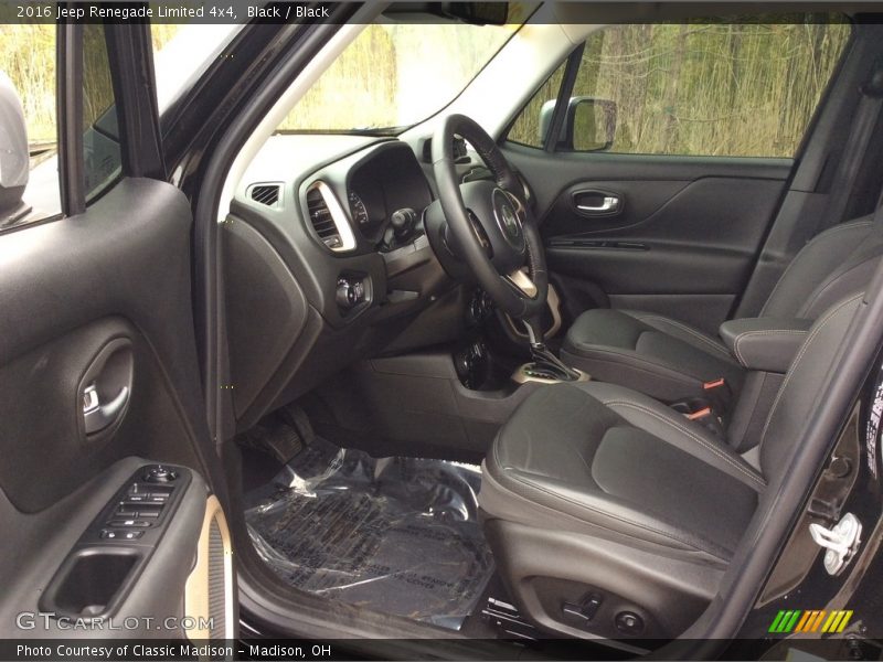 Black / Black 2016 Jeep Renegade Limited 4x4