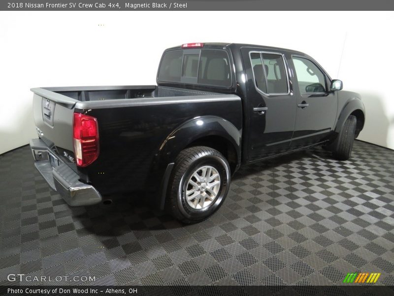 Magnetic Black / Steel 2018 Nissan Frontier SV Crew Cab 4x4