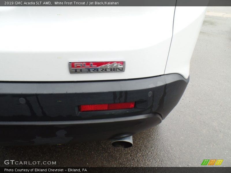 White Frost Tricoat / Jet Black/Kalahari 2019 GMC Acadia SLT AWD