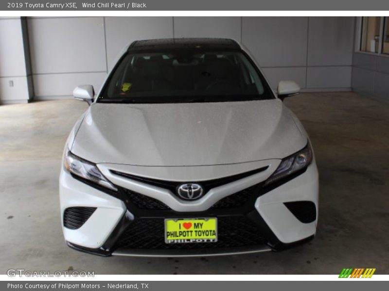 Wind Chill Pearl / Black 2019 Toyota Camry XSE