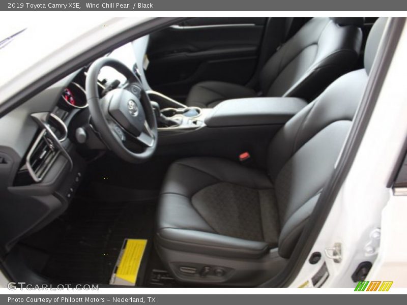 Wind Chill Pearl / Black 2019 Toyota Camry XSE