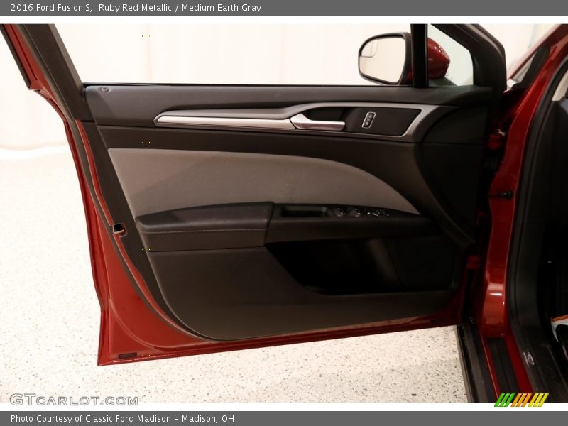 Ruby Red Metallic / Medium Earth Gray 2016 Ford Fusion S