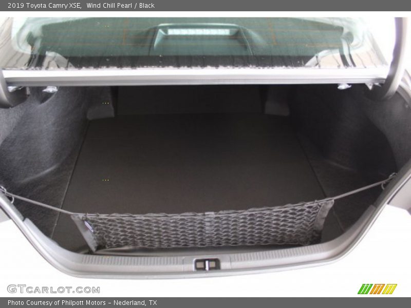 Wind Chill Pearl / Black 2019 Toyota Camry XSE
