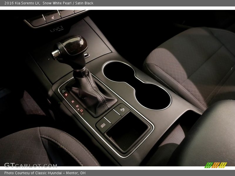 Snow White Pearl / Satin Black 2016 Kia Sorento LX