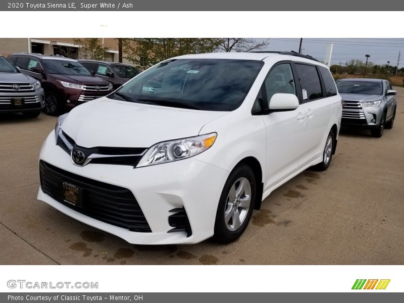 Super White / Ash 2020 Toyota Sienna LE